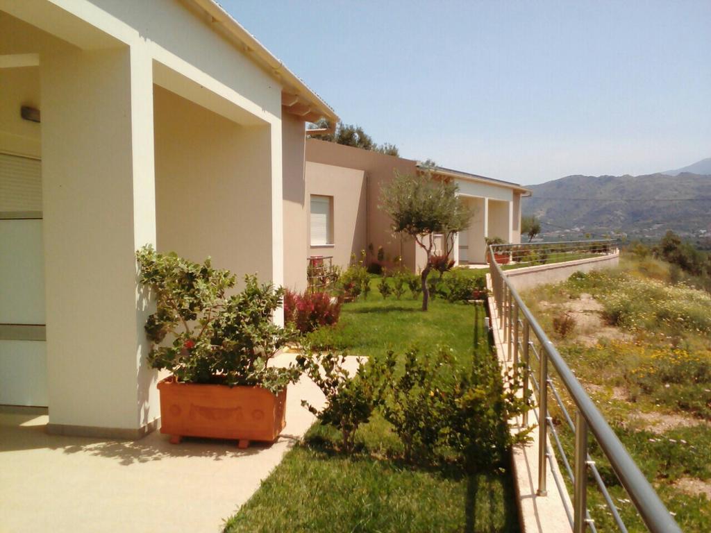 Aksos Suites Accessible Accommodation Agia  Esterno foto